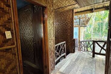 Playa Del Fuego Camiguin Beach Hostel & Resort