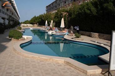 تختخواب و صبحانه Fox Beach Stay