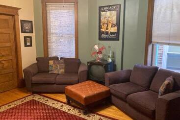 تختخواب و صبحانه Large Room With King Bed In The Lakeview   3a