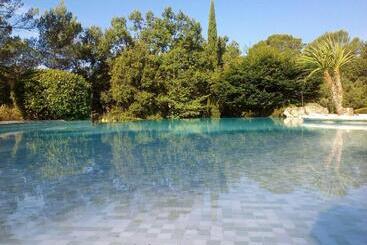 تختخواب و صبحانه Le Bois Des Combes La Bignone