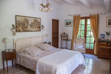 تختخواب و صبحانه Le Bois Des Combes La Bignone