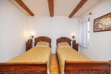 Etno Selo Stanišići Hotel Pirg