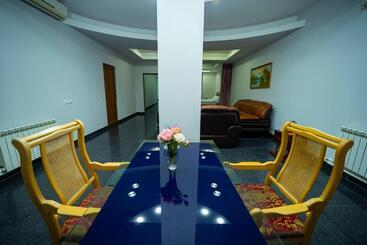 هتل Continental New