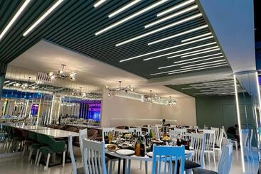 هتل Continental New