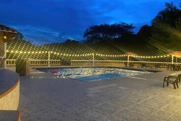 هتل Hacienda Con Piscina Privada/aire Acondicionado/jacuzzi