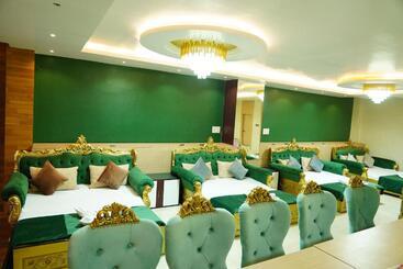 Отель Maharaja Dormitory