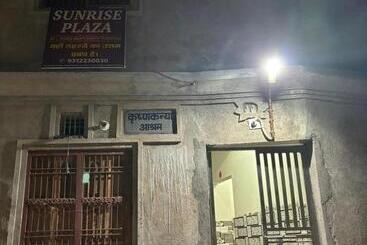 هتل Sunrise Plaza
