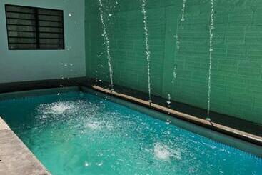 Pension (Hôtel basse catégorie) El Cacique Villeta