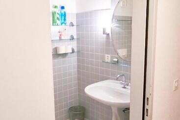 پانسیون Tripple Room With Bathroom