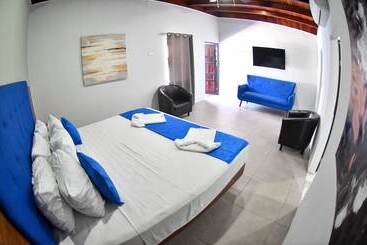 Republik Hotel, Bistro And Nightclub On Site