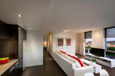 Adele Apartment Hotel East Melbourne