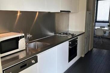 Adele Apartment Hotel East Melbourne