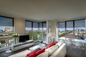 Adele Apartment Hotel East Melbourne
