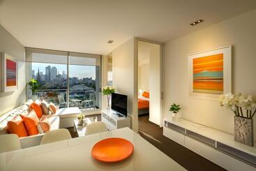 Adele Apartment Hotel East Melbourne