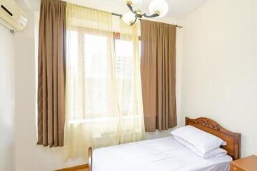 Areva Hostel & Apartment