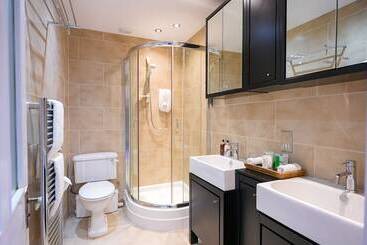 The Townhouse Ayr Luxury B&b Adults Only