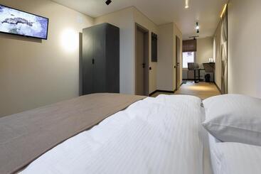 Discovery Garden Apartments