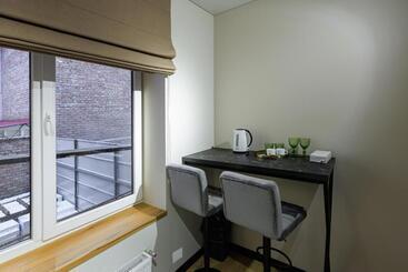 Discovery Garden Apartments