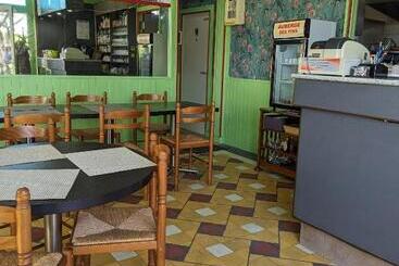 هتل Auberge Des Pins