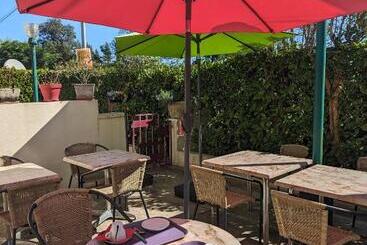 هتل Auberge Des Pins