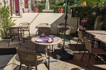 هتل Auberge Des Pins