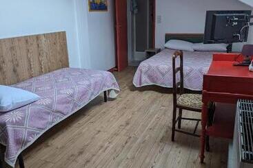 هتل Auberge Des Pins