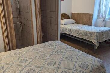 هتل Auberge Des Pins