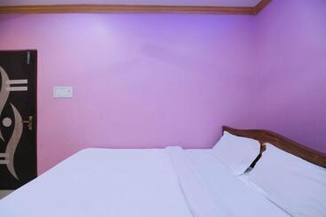 Super Hotel O Kapish Guest House