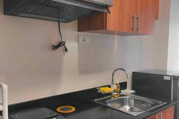 هتل Loop Spacious Studio Unit