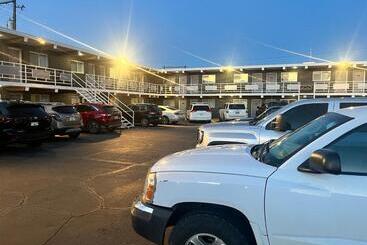 هتل Tomahawk Motor Lodge