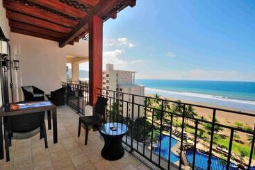 Jaco Beach Front Condo In 5 Star Resort!