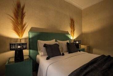 Just V Hotel & Spa