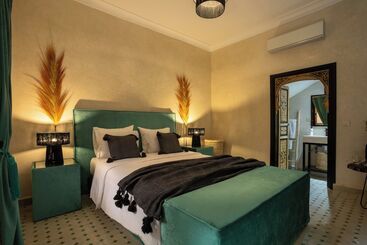 Just V Hotel & Spa