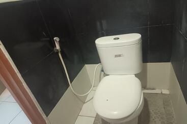 Oyo 93485 Hotel Kenzie Sentani