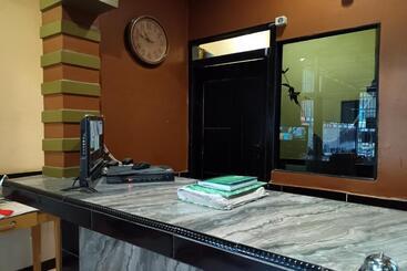 Oyo 93485 Hotel Kenzie Sentani