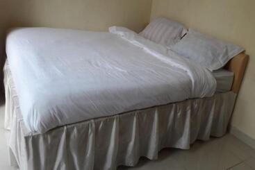 Oyo 93485 Hotel Kenzie Sentani