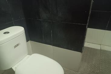 Oyo 93485 Hotel Kenzie Sentani