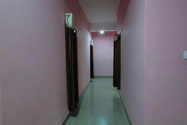 پانسیون Gulab Lodge