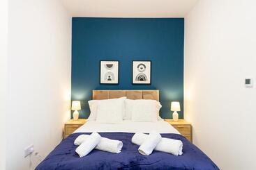 پانسیون Suite 4   Trendy Spot In Oldham City Centre