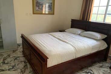 پانسیون Verla Villa Estate