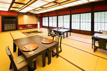 ریوکان 川魚・山菜料理　和田屋
