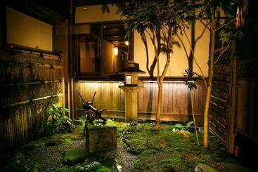 ریوکان 川魚・山菜料理　和田屋