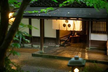 ریوکان 川魚・山菜料理　和田屋
