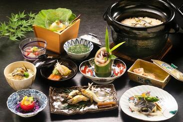 ریوکان 川魚・山菜料理　和田屋