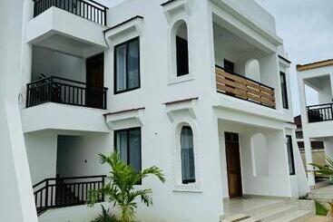Tulivu Suites Diani