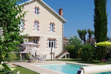 住宿加早餐  Maison D Hôtes La Villa Corisande