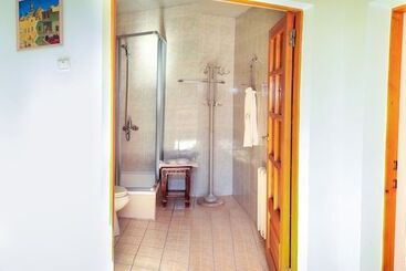 تختخواب و صبحانه Salom Inn