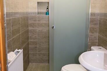 تختخواب و صبحانه Salom Inn