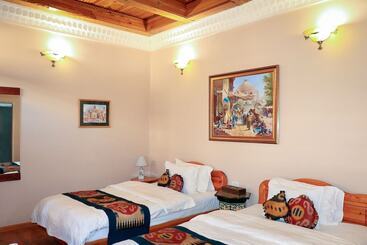 تختخواب و صبحانه Salom Inn