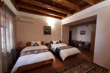 تختخواب و صبحانه Salom Inn